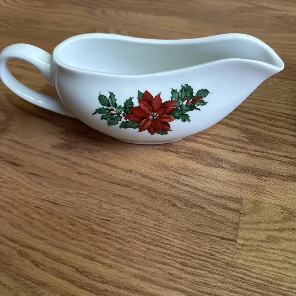 Hallmark‎ Gravy Boat Poinsettia & Holly Design HLM2 Pattern Christmas Serving